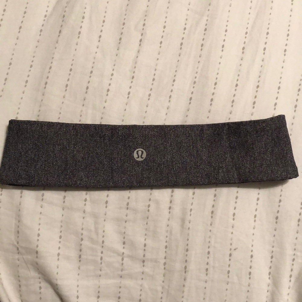 Lululemon Fly Away Tamer Headband